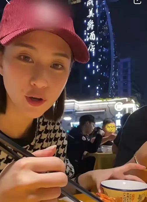 娱乐圈最新消息吃瓜视频,吃瓜视频揭秘明星幕后真相!